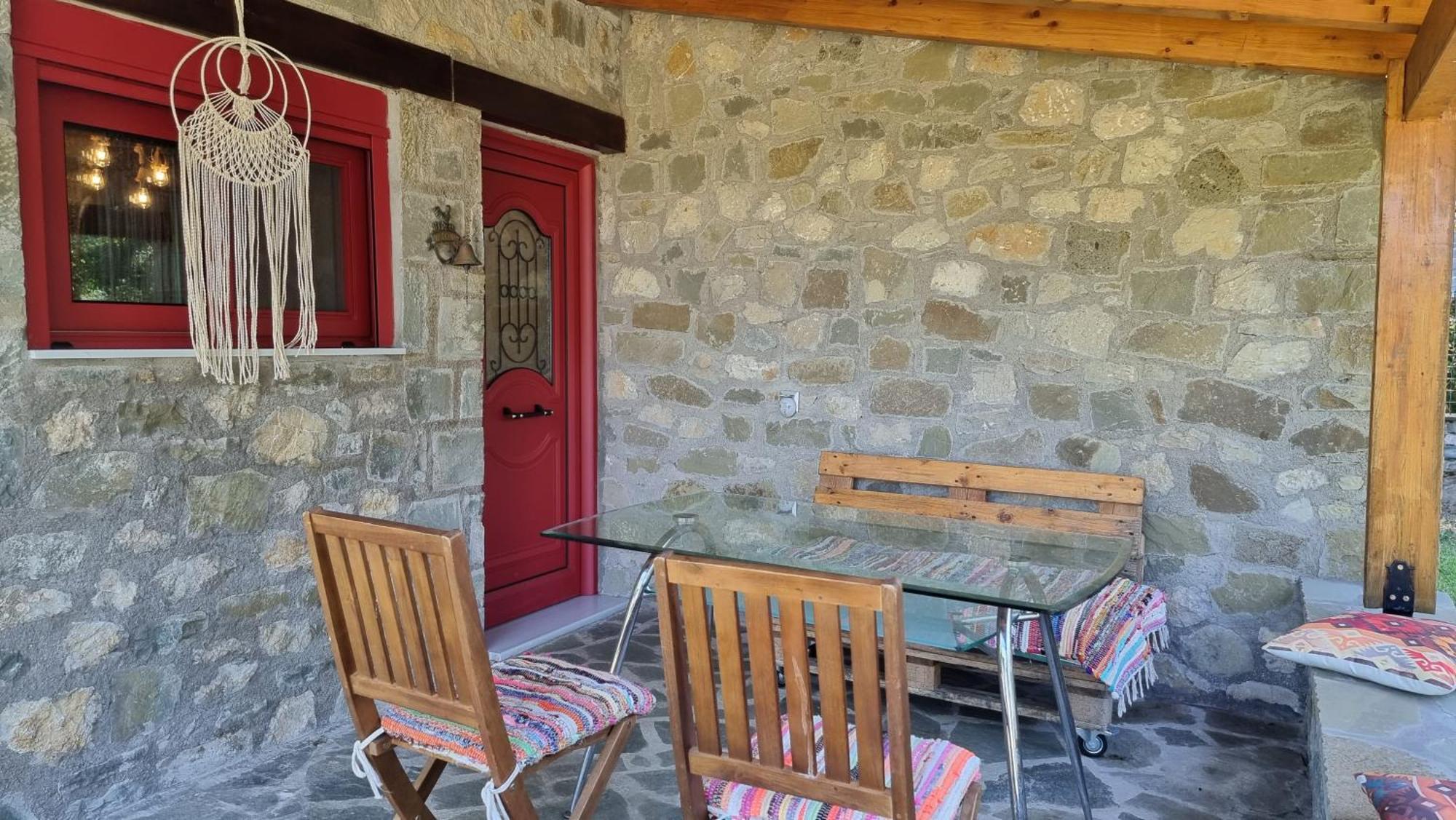 House With Big Garden And Barbeque In Nature Vourgareli Dış mekan fotoğraf