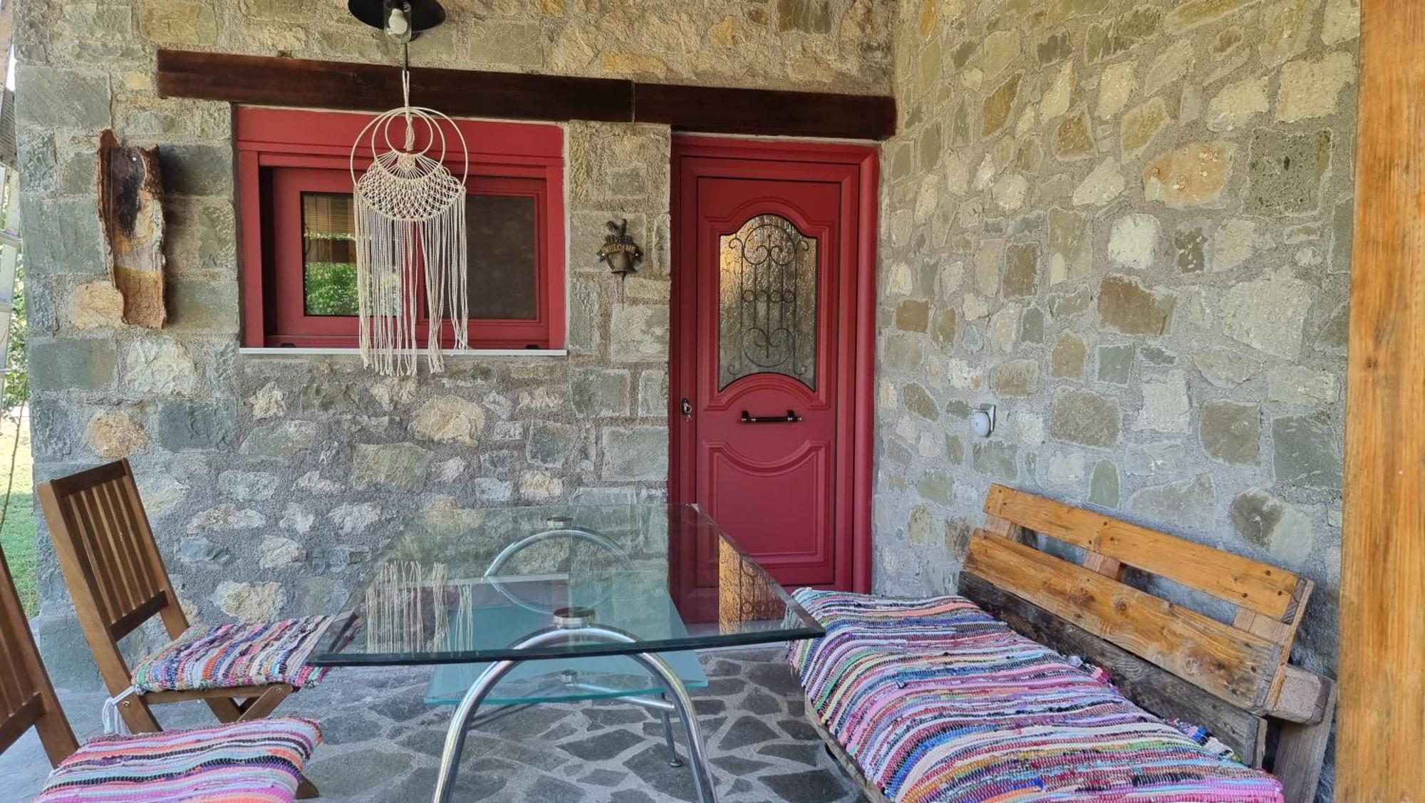 House With Big Garden And Barbeque In Nature Vourgareli Dış mekan fotoğraf
