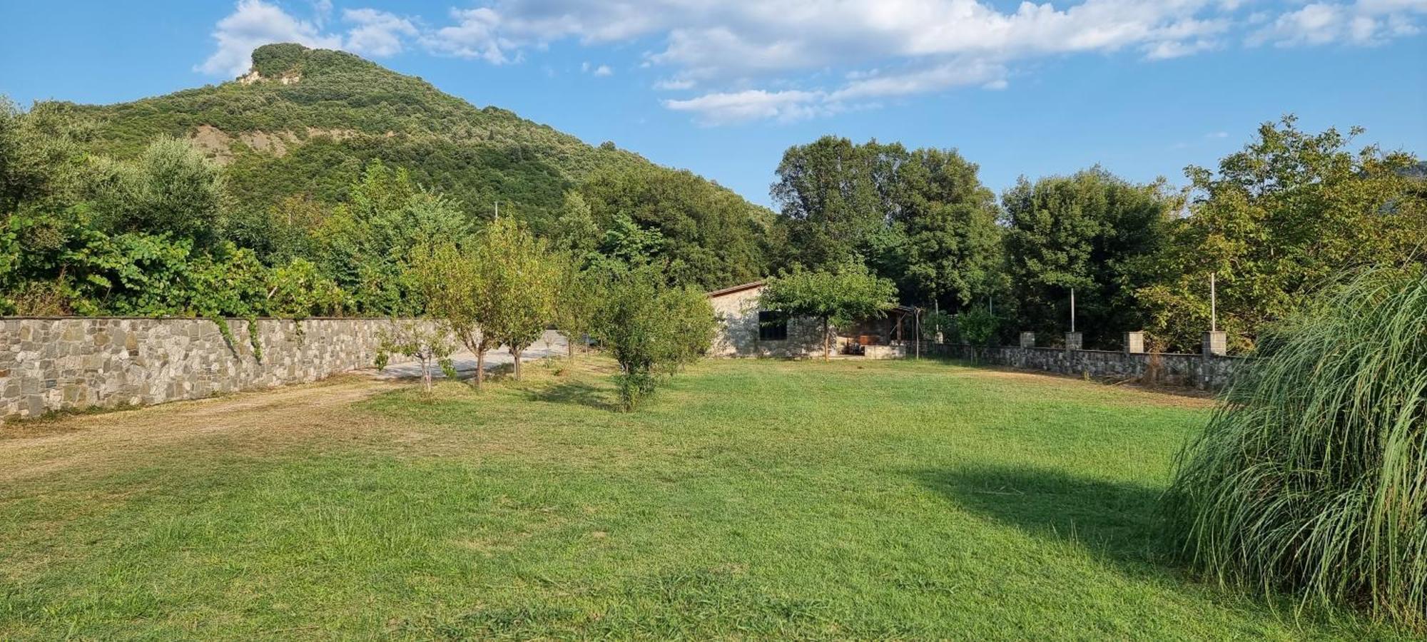 House With Big Garden And Barbeque In Nature Vourgareli Dış mekan fotoğraf